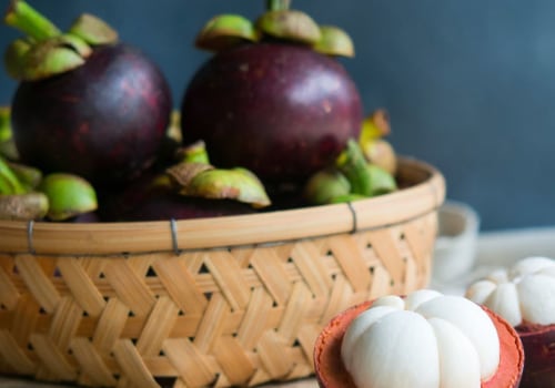 Are there any specific nutrients found in mangosteen that provide health benefits to humans?